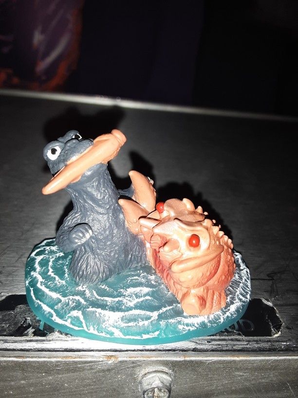 Godzilla Vs. Ebriah Mini