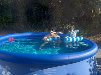 10ft inflatable swimming pool + filter (circulating water system) used