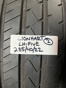 Pair of LIONHART 285/40/22 LH-FIVE TIRES