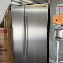 ❄️ NEW SUBZERO Legacy Model - 42" Classic Side-by-Side Refrigerator/Freezer Model # BI-42S/S