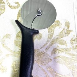 Pizza cutter (new)