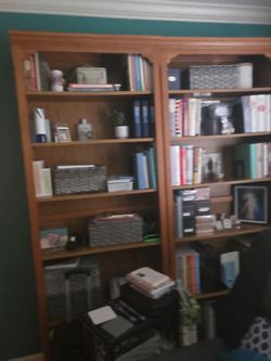 2 7ft bookcases