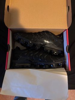 Nike Air VaporMax Plus Triple Black Sneakers