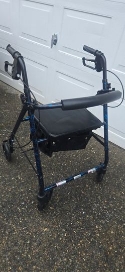 Walker with Seat and storage