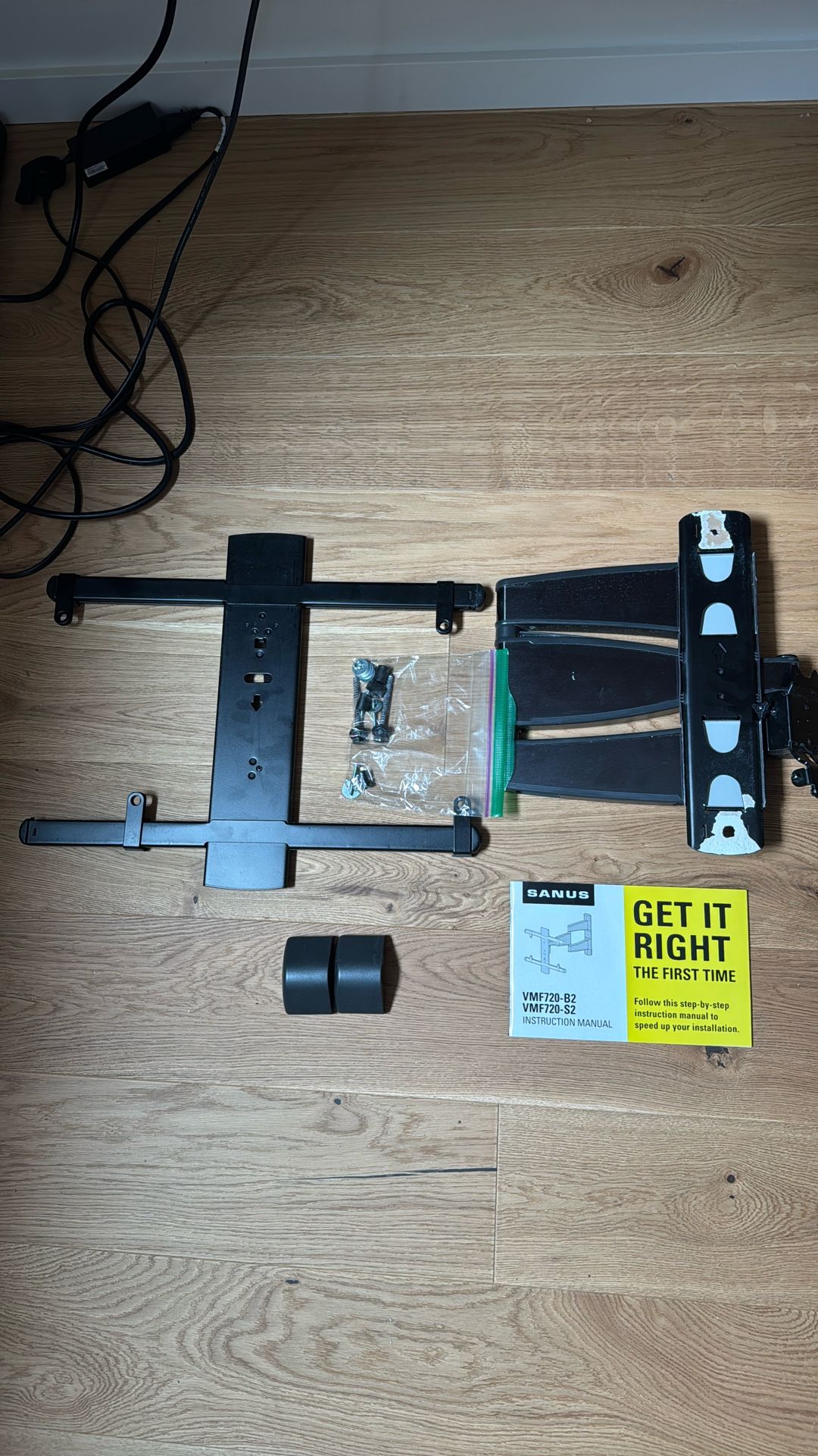 Sanus TV Mount (32-55”)