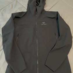 Arc’Teryx Gamma LT Hooded Jacket