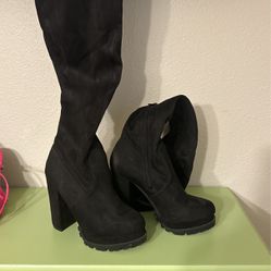 Women 5.5 Thigh High Black Suede Boots