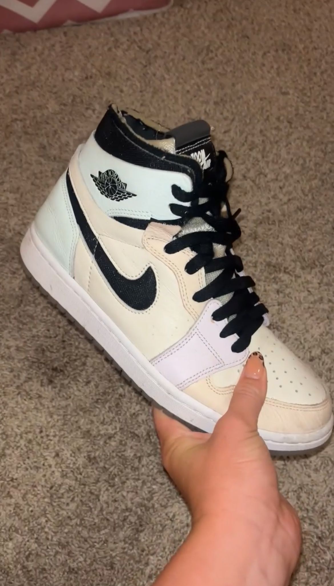 JORDAN 1 ‘EASTER’ SIZE W9