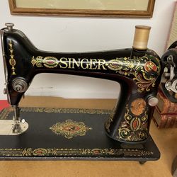 Singer Sewing Machine 