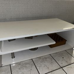 Coffee Table and Area Rug