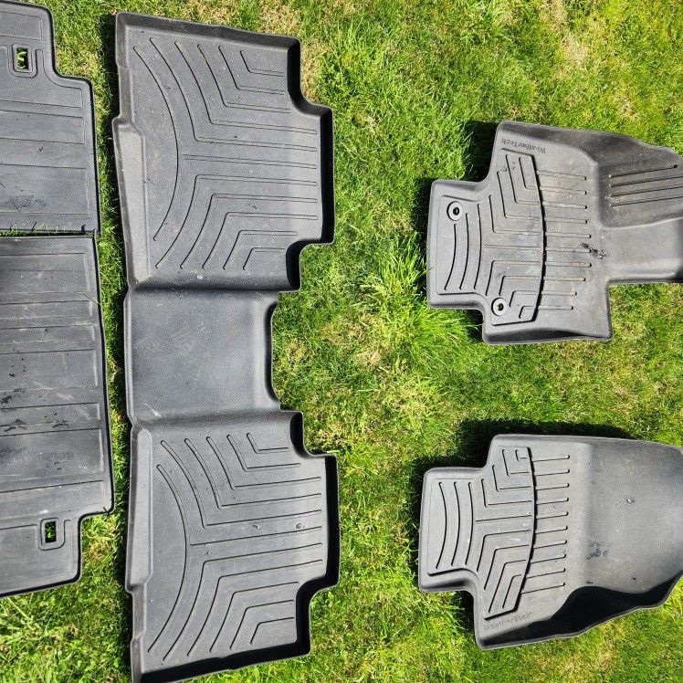 Weathertech  Mats 2023 Toyota Highlander