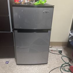 Magic Chef Mini Fridge