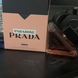 Prada paradoxe eau de parfum