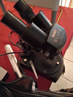 Magnifying microscope