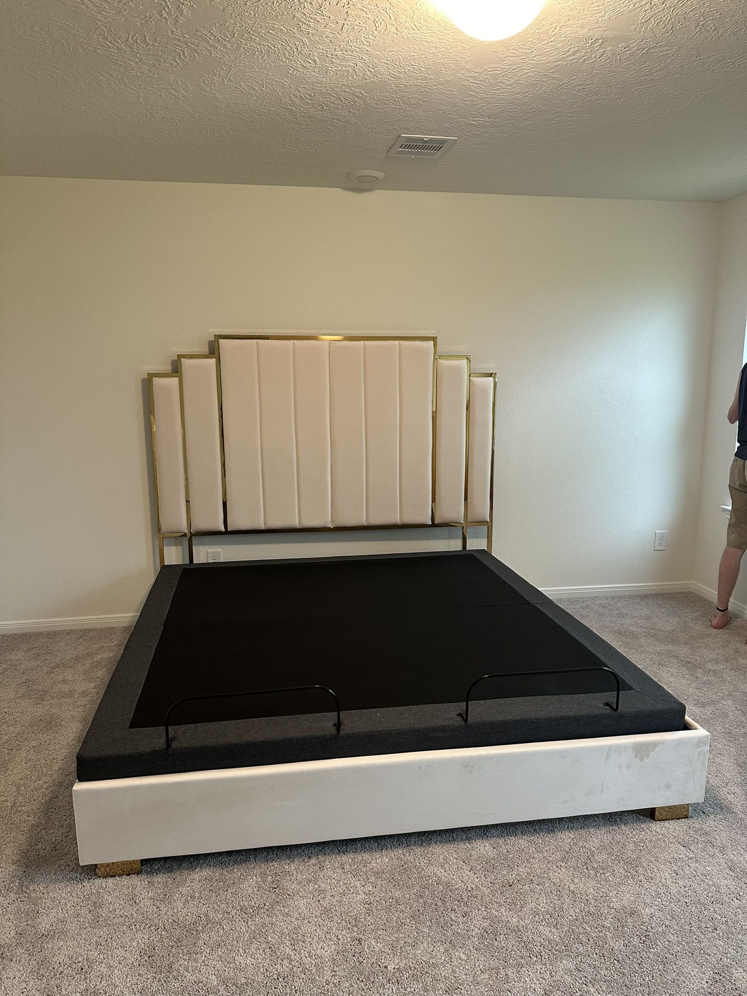 Modern king size Bed Frame For Sale