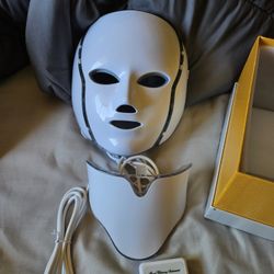 L E D BEAUTY MASK