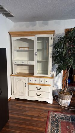 Beautiful White Hutch