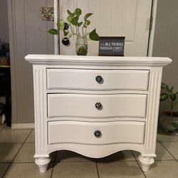 SOLID WOOD BIG NIGHTSTAND