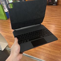 iPad 12.9 Magic Keyboard 