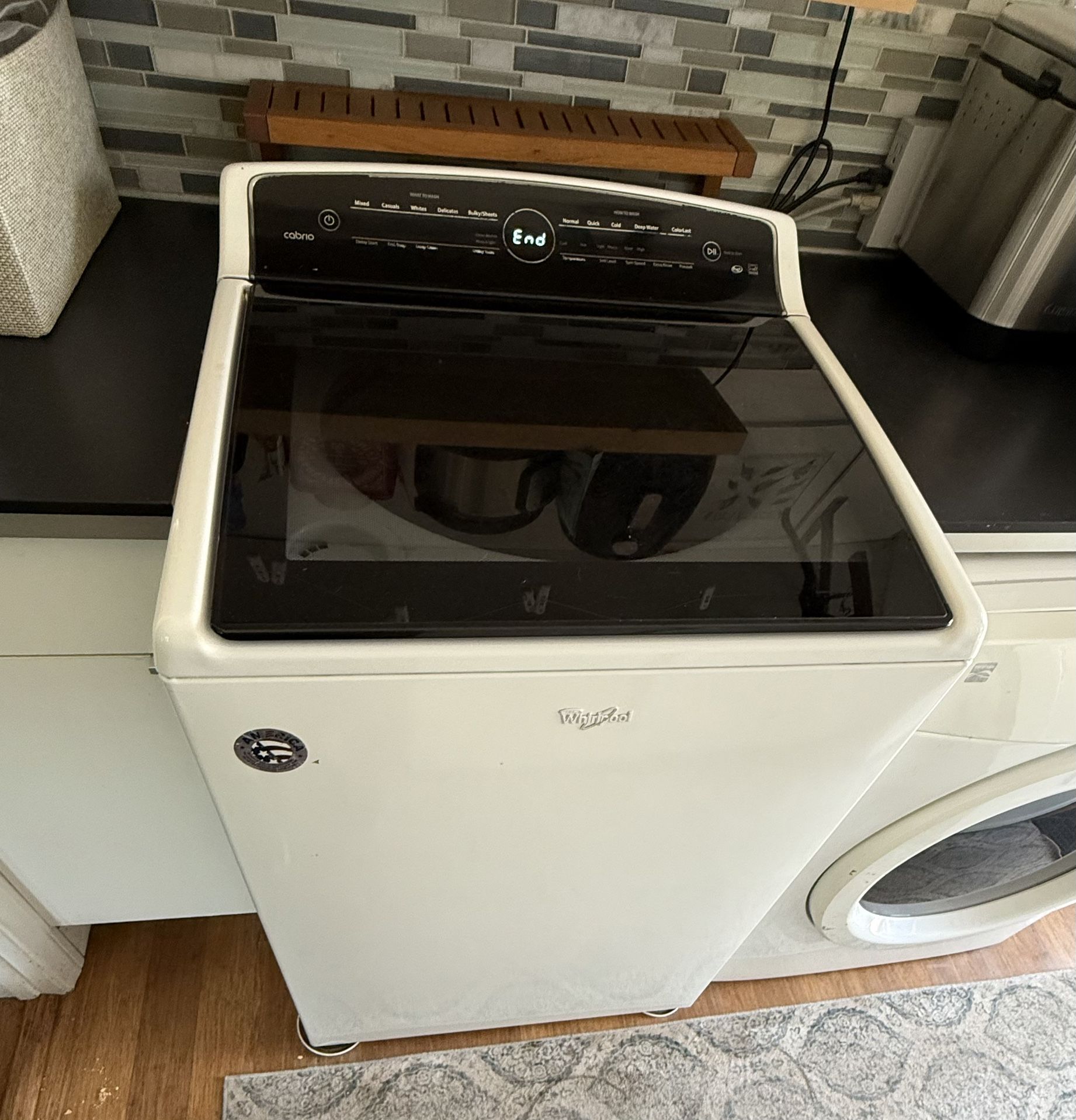 Washing Machine Whirlpool Cabrio Washer HE top loader