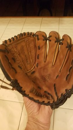 Wilson A500 Glove R/H Throw