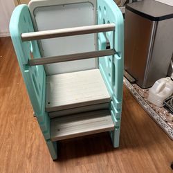 Childs step stool
