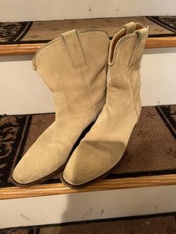 Gucci Suede Boots 