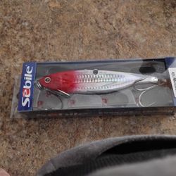 Sebile 5 0z  Jig. White Pearles Sides À Big Red Head