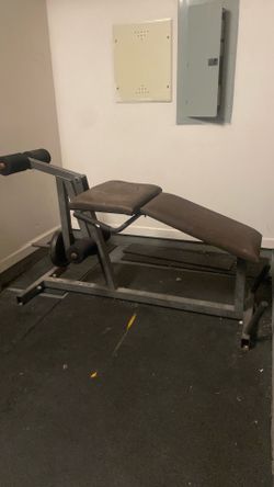 Leg machine