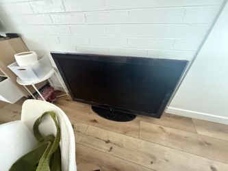 Samsung Flat Screen TV with Stand