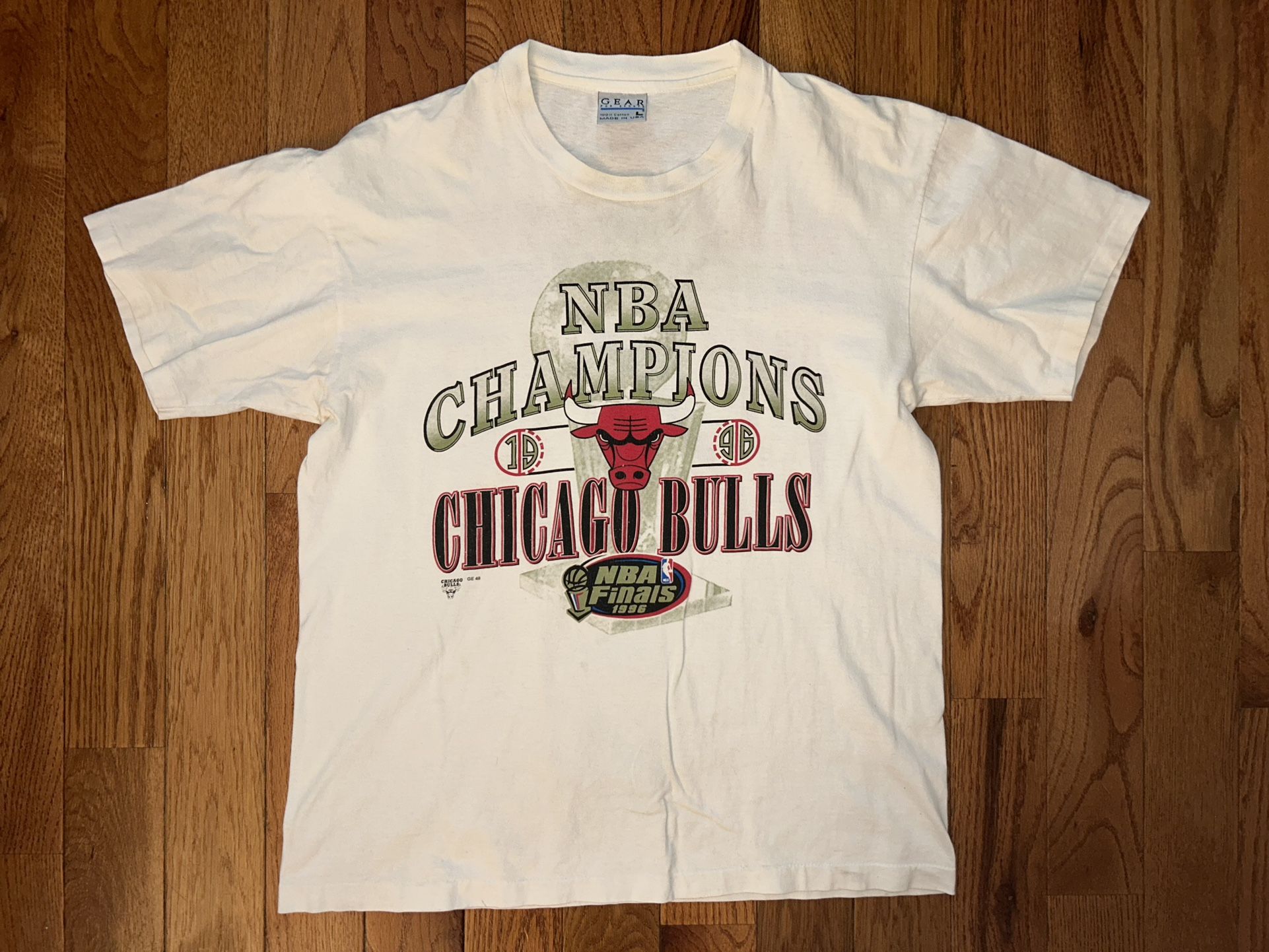 Chicago Bulls 1996 NBA Champions 4 Trophies Doublesided Vintage T-Shirt Sz Large