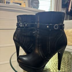 Guess booty heels