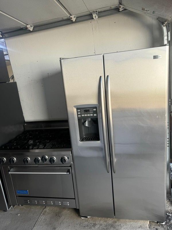 Viking stove 36 inches,,side by side fridge 36inches  great condition  both item $1800..ready to deliver or pick up..301 saundview ave bronx NY 10473