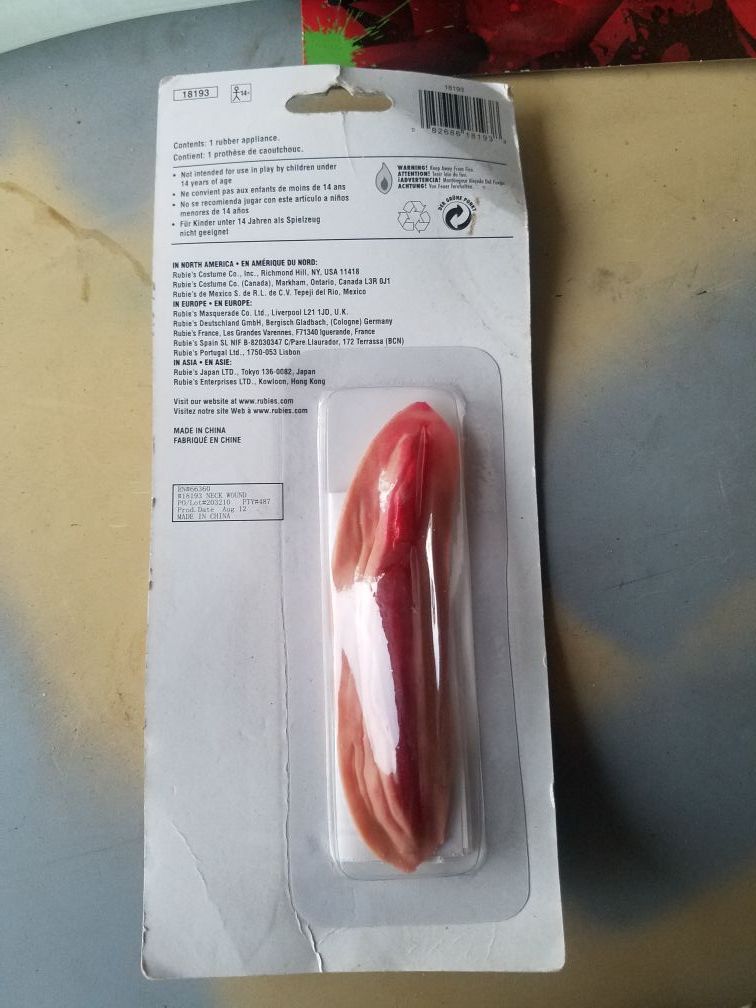 Neck wound latex