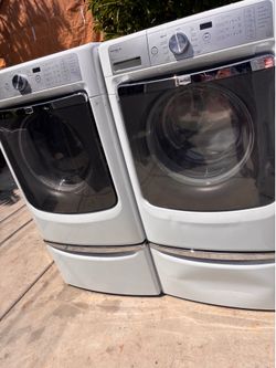Maytag washer and dryer electric set great working conditions