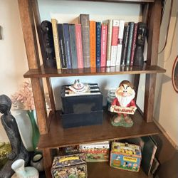 Set of 2 Wooden Bookshelves / Bookcases – Solid Wood Display Shelves