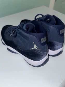 Nike Air Jordan 11 Midnight Navy Velvet