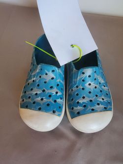 Shark Water Shoes Size 5