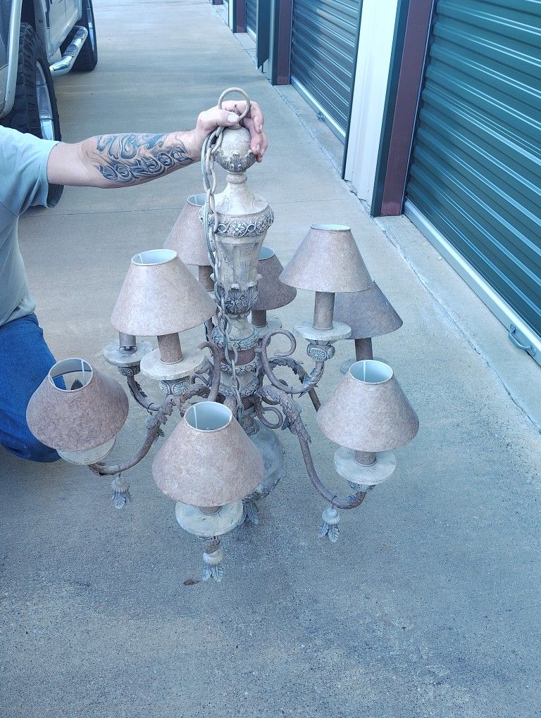 Chandlier