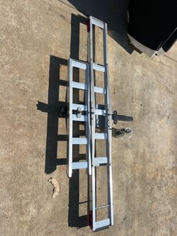 Hitch motorcycle carrier