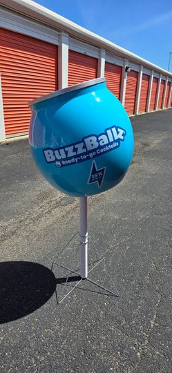 Buzzballz large display