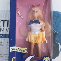 1995 Sailor Venus NIB *Sailor Moon Doll*