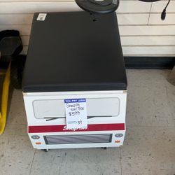 SNAP ON TOOL BOX