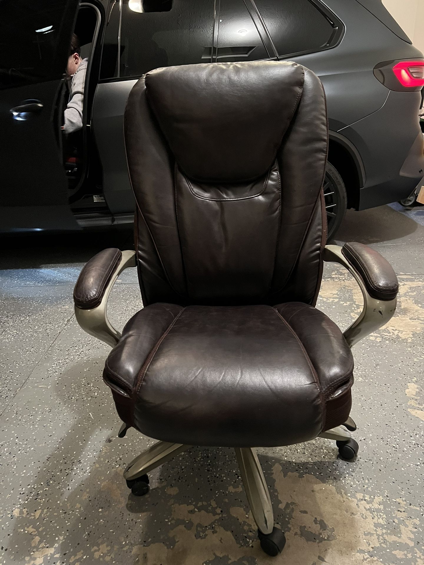 Realspace Cressfield Bonded Leather HighBack Executive Chair, Brown