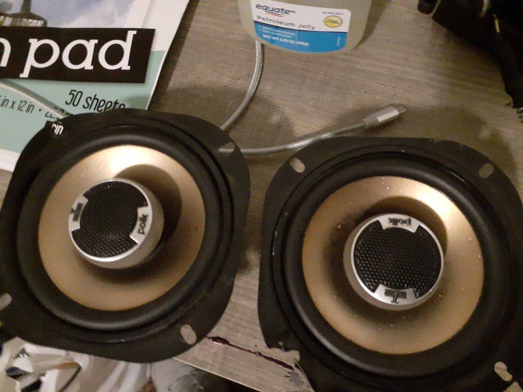 Polk audio 5' speakers wanna trade for 6' speaker