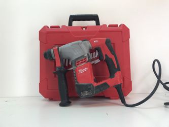 Milwaukee 5.5 Amp 5/8 inch rotary hammer