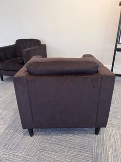 Pair of Modern Tufted Lounge Chairs – Black – Office / Reception