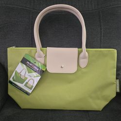 Green bag with zipper