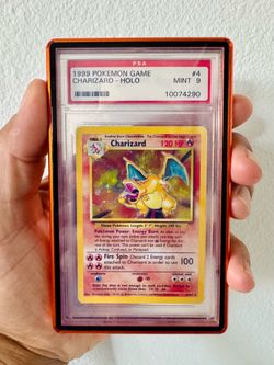 1999 Pokémon Charizard Base Holo Rare PSA 9