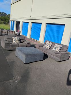 Sofa couch ottoman loveseat - delivery available